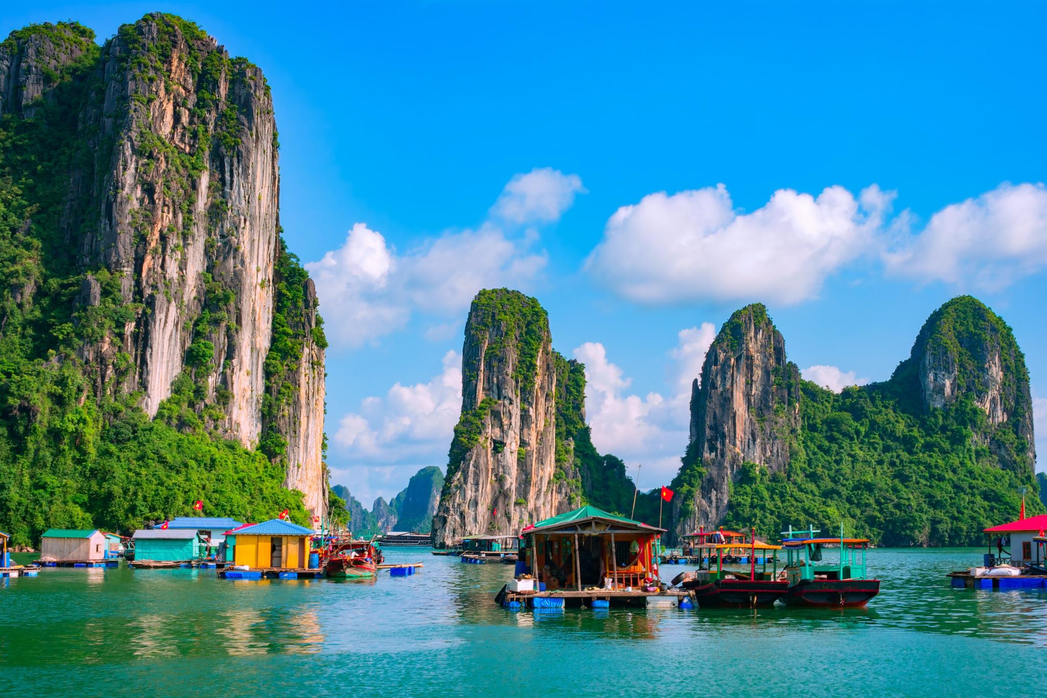 Floating village in Ha Long Bay, Vietnam